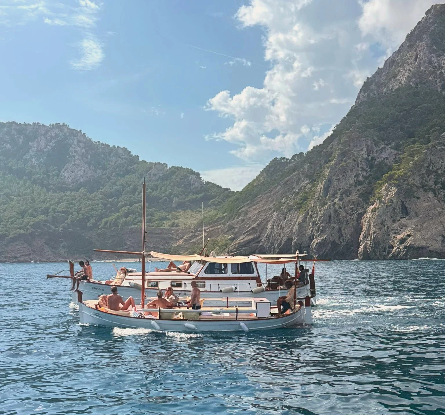 Barco Tomeu navegando